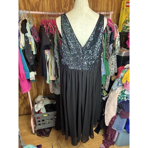 Torrid Mermaid Blue & Black Sequin Chiffon Skater Midi Dress V-Neck NWT Size 20 - Picture 6 of 12